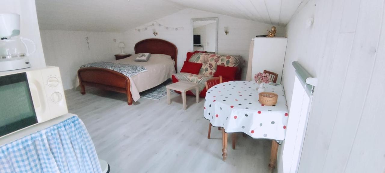 Studio Propre Et Cosy Le Mesnil-en-Vallée Exteriér fotografie