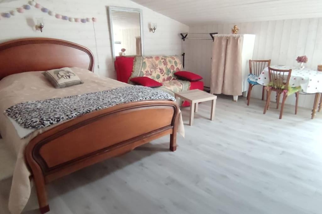Studio Propre Et Cosy Le Mesnil-en-Vallée Exteriér fotografie